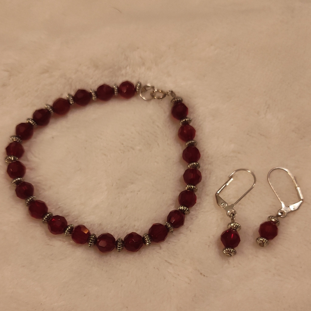 Elegant Red Beaded Jewelry Set